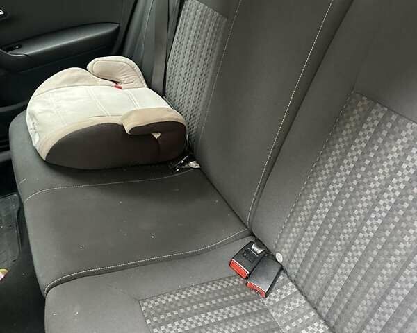 Белый Фольксваген Поло, объемом двигателя 1.4 л и пробегом 99 тыс. км за 10000 $, фото 5 на Automoto.ua