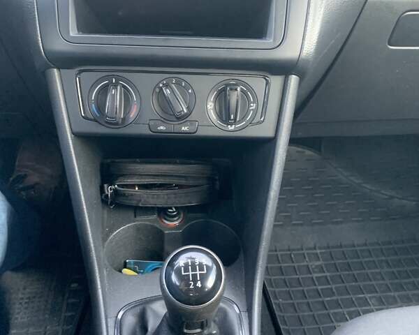 Белый Фольксваген Поло, объемом двигателя 1.2 л и пробегом 217 тыс. км за 6150 $, фото 8 на Automoto.ua