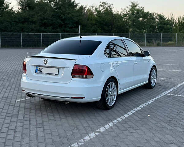 Белый Фольксваген Поло, объемом двигателя 1.4 л и пробегом 91 тыс. км за 12500 $, фото 4 на Automoto.ua