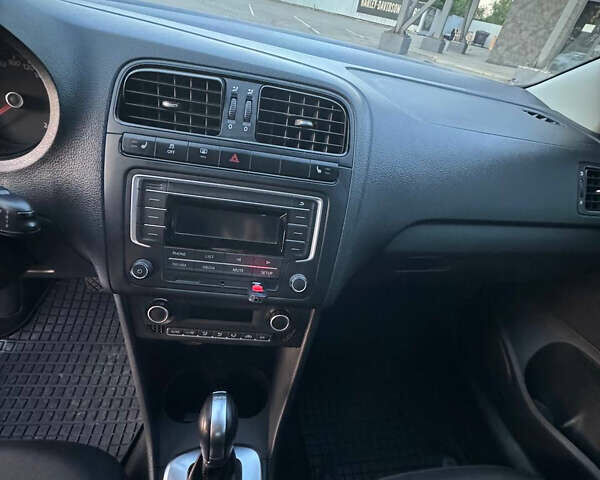 Белый Фольксваген Поло, объемом двигателя 1.4 л и пробегом 91 тыс. км за 12500 $, фото 13 на Automoto.ua