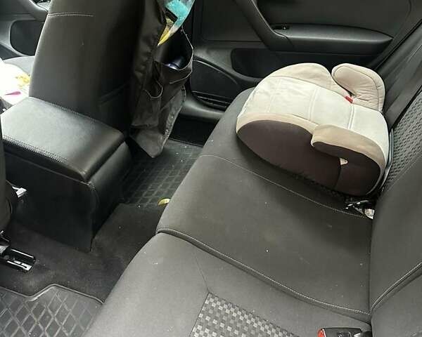 Белый Фольксваген Поло, объемом двигателя 1.4 л и пробегом 99 тыс. км за 10000 $, фото 7 на Automoto.ua