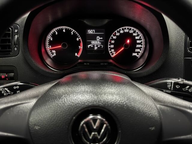 Білий Фольксваген Поло, об'ємом двигуна 1.6 л та пробігом 139 тис. км за 8700 $, фото 16 на Automoto.ua