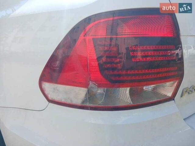 Белый Фольксваген Поло, объемом двигателя 1.6 л и пробегом 158 тыс. км за 6041 $, фото 18 на Automoto.ua