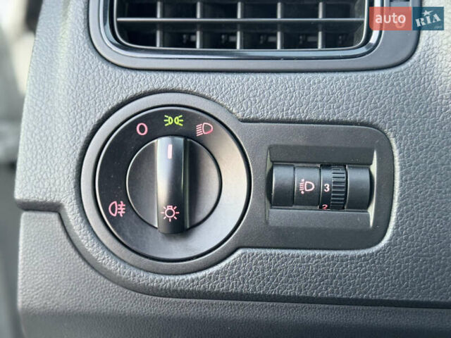 Белый Фольксваген Поло, объемом двигателя 1.4 л и пробегом 134 тыс. км за 9500 $, фото 21 на Automoto.ua