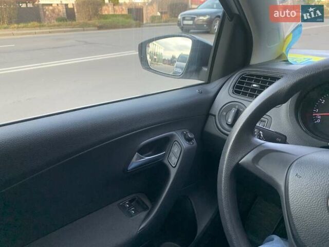 Белый Фольксваген Поло, объемом двигателя 1.2 л и пробегом 217 тыс. км за 6150 $, фото 10 на Automoto.ua