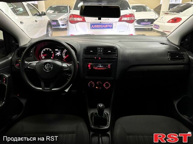 Білий Фольксваген Поло, об'ємом двигуна 1.6 л та пробігом 139 тис. км за 8700 $, фото 11 на Automoto.ua