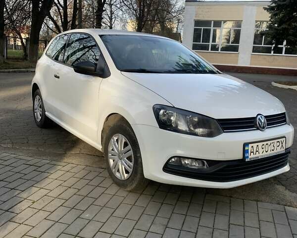 Белый Фольксваген Поло, объемом двигателя 1.2 л и пробегом 217 тыс. км за 6150 $, фото 1 на Automoto.ua