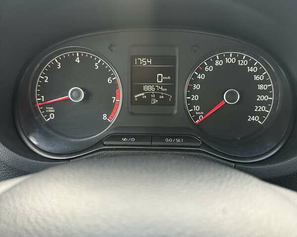 Белый Фольксваген Поло, объемом двигателя 1.6 л и пробегом 188 тыс. км за 8300 $, фото 14 на Automoto.ua