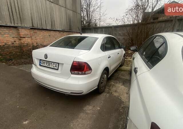 Белый Фольксваген Поло, объемом двигателя 1.6 л и пробегом 156 тыс. км за 7600 $, фото 7 на Automoto.ua