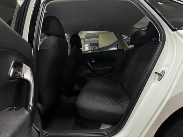 Білий Фольксваген Поло, об'ємом двигуна 1.6 л та пробігом 139 тис. км за 8700 $, фото 9 на Automoto.ua