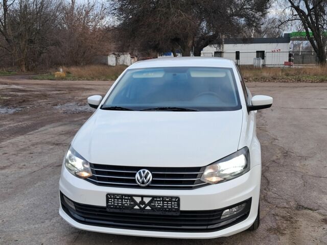 Белый Фольксваген Поло, объемом двигателя 1.6 л и пробегом 98 тыс. км за 8800 $, фото 2 на Automoto.ua