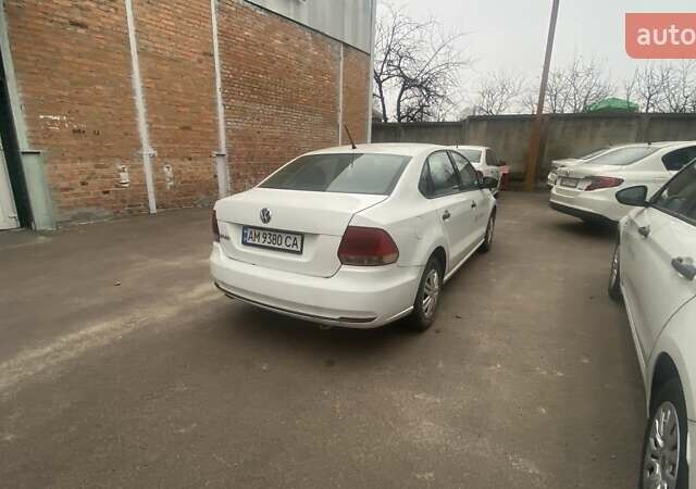 Белый Фольксваген Поло, объемом двигателя 1.6 л и пробегом 175 тыс. км за 7400 $, фото 6 на Automoto.ua