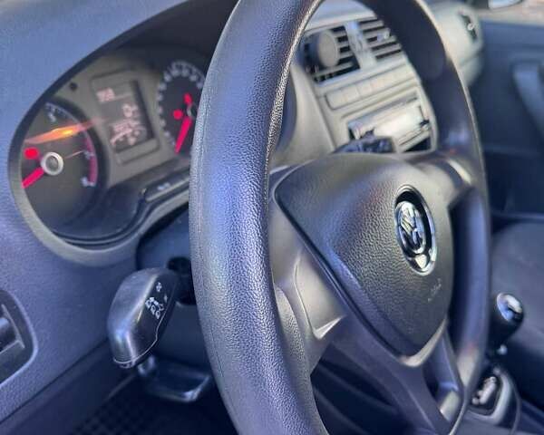 Белый Фольксваген Поло, объемом двигателя 1.6 л и пробегом 302 тыс. км за 8200 $, фото 2 на Automoto.ua