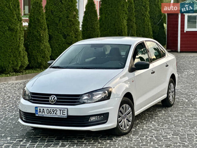 Белый Фольксваген Поло, объемом двигателя 1.6 л и пробегом 80 тыс. км за 9299 $, фото 2 на Automoto.ua