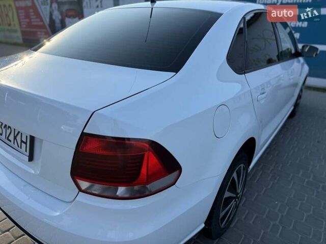 Белый Фольксваген Поло, объемом двигателя 1.4 л и пробегом 170 тыс. км за 9999 $, фото 3 на Automoto.ua