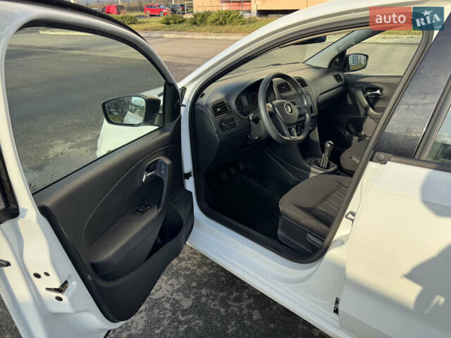 Білий Фольксваген Поло, об'ємом двигуна 1.6 л та пробігом 195 тис. км за 8200 $, фото 9 на Automoto.ua