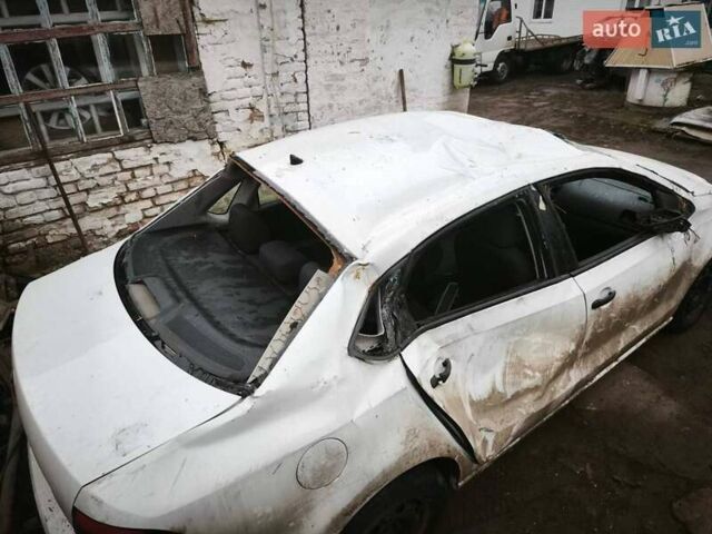 Білий Фольксваген Поло, об'ємом двигуна 1.6 л та пробігом 252 тис. км за 3600 $, фото 12 на Automoto.ua