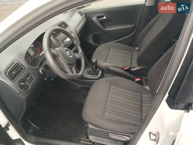 Білий Фольксваген Поло, об'ємом двигуна 1.6 л та пробігом 117 тис. км за 7062 $, фото 9 на Automoto.ua