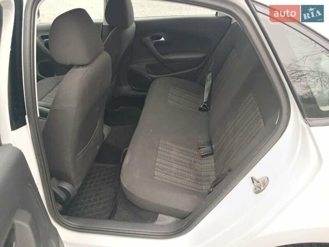 Білий Фольксваген Поло, об'ємом двигуна 1.6 л та пробігом 117 тис. км за 7062 $, фото 10 на Automoto.ua