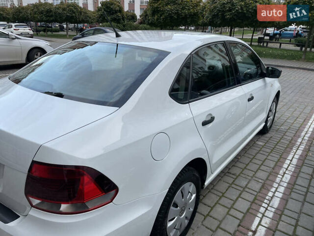Білий Фольксваген Поло, об'ємом двигуна 1.6 л та пробігом 320 тис. км за 8400 $, фото 4 на Automoto.ua