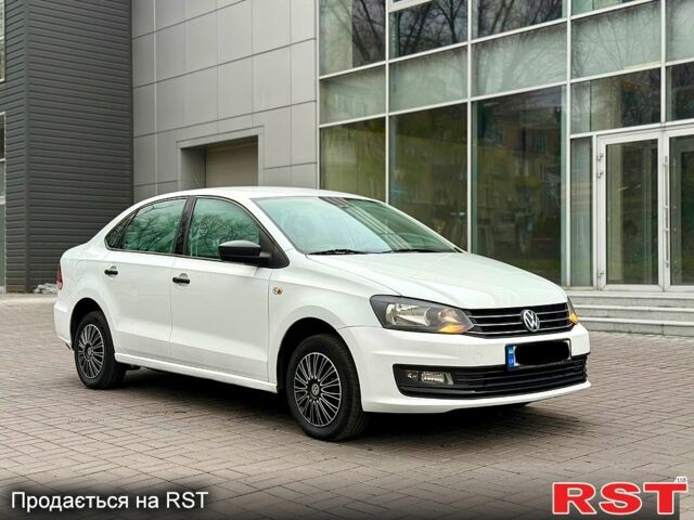 Белый Фольксваген Поло, объемом двигателя 1.6 л и пробегом 131 тыс. км за 7300 $, фото 1 на Automoto.ua