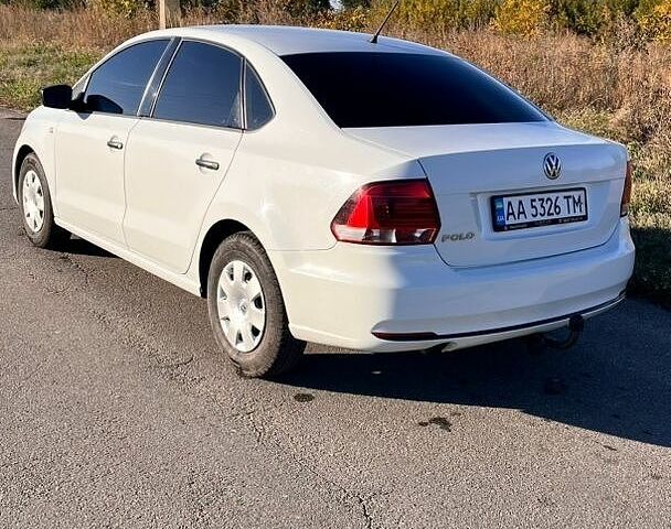 Белый Фольксваген Поло, объемом двигателя 1.6 л и пробегом 176 тыс. км за 6700 $, фото 3 на Automoto.ua