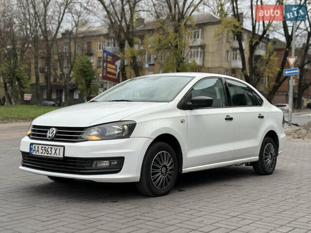 Білий Фольксваген Поло, об'ємом двигуна 1.6 л та пробігом 131 тис. км за 7300 $, фото 5 на Automoto.ua