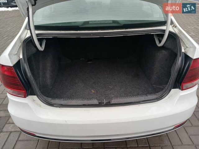 Білий Фольксваген Поло, об'ємом двигуна 1.6 л та пробігом 117 тис. км за 7062 $, фото 11 на Automoto.ua