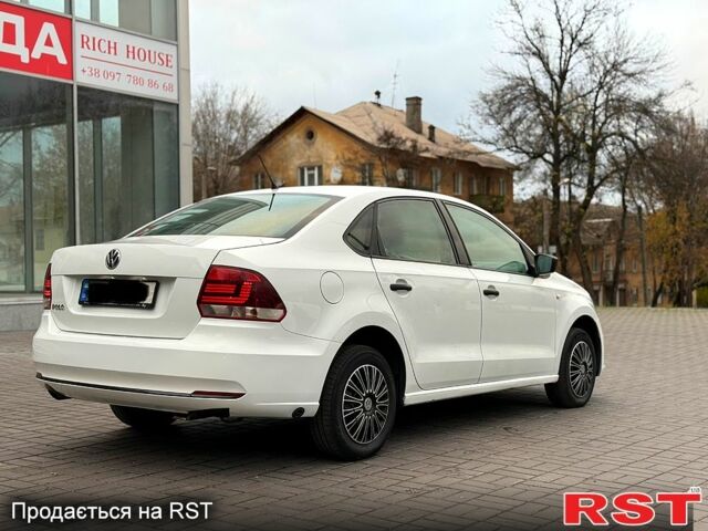 Белый Фольксваген Поло, объемом двигателя 1.6 л и пробегом 131 тыс. км за 7300 $, фото 7 на Automoto.ua