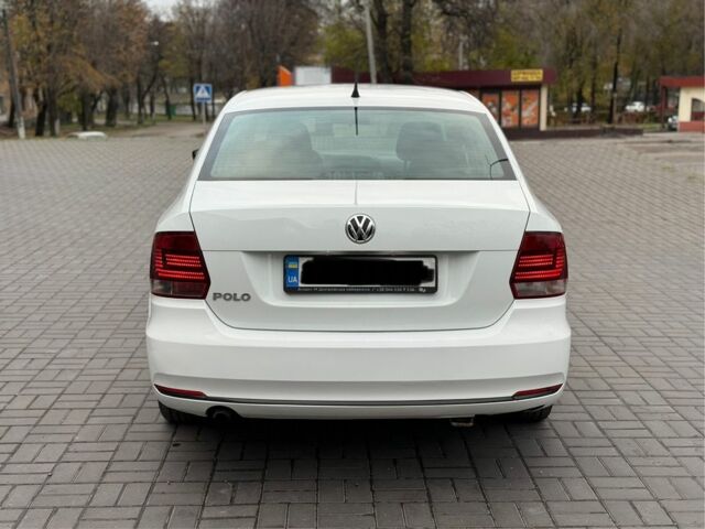 Белый Фольксваген Поло, объемом двигателя 1.6 л и пробегом 131 тыс. км за 7300 $, фото 3 на Automoto.ua