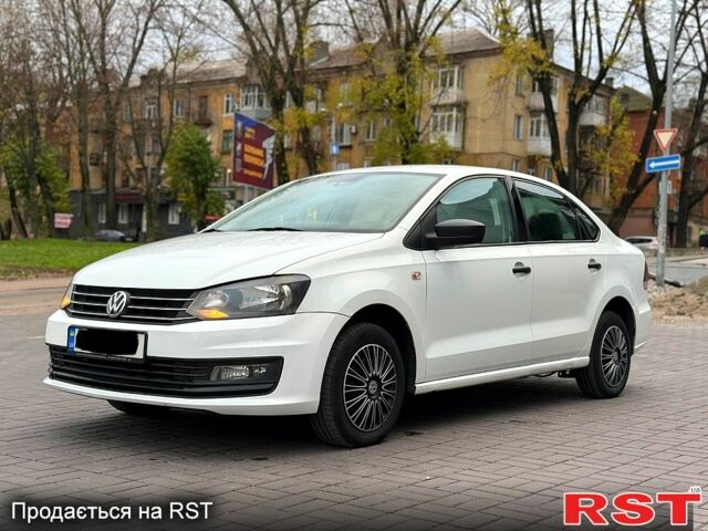 Белый Фольксваген Поло, объемом двигателя 1.6 л и пробегом 131 тыс. км за 7300 $, фото 4 на Automoto.ua