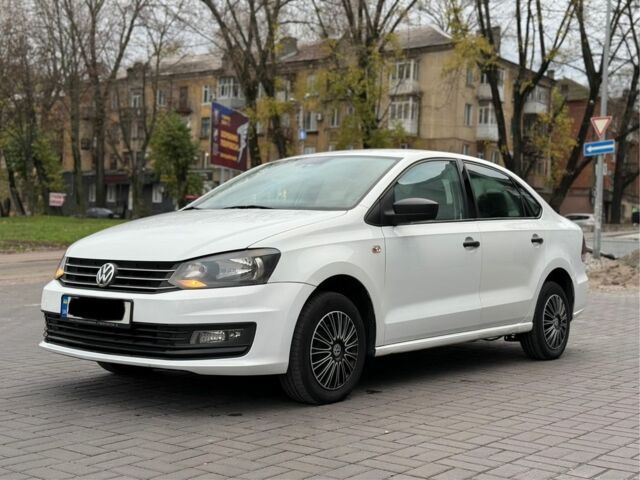 Белый Фольксваген Поло, объемом двигателя 1.6 л и пробегом 131 тыс. км за 7300 $, фото 6 на Automoto.ua