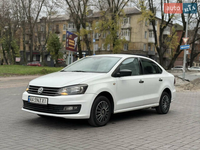 Білий Фольксваген Поло, об'ємом двигуна 1.6 л та пробігом 131 тис. км за 7300 $, фото 2 на Automoto.ua