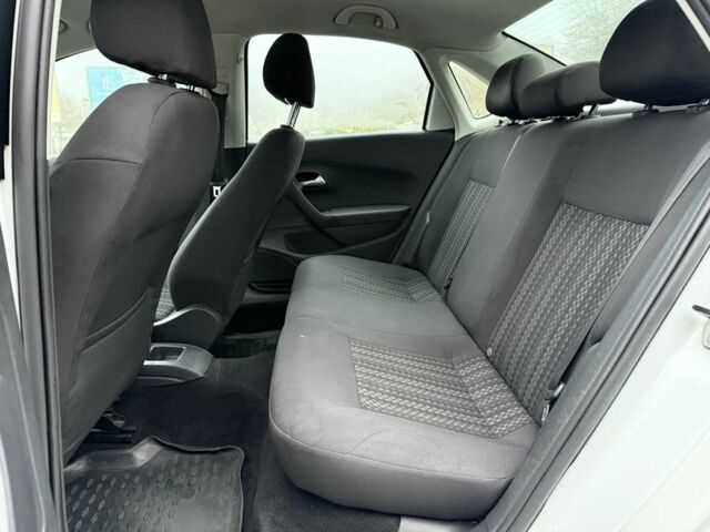 Белый Фольксваген Поло, объемом двигателя 1.6 л и пробегом 131 тыс. км за 7300 $, фото 12 на Automoto.ua