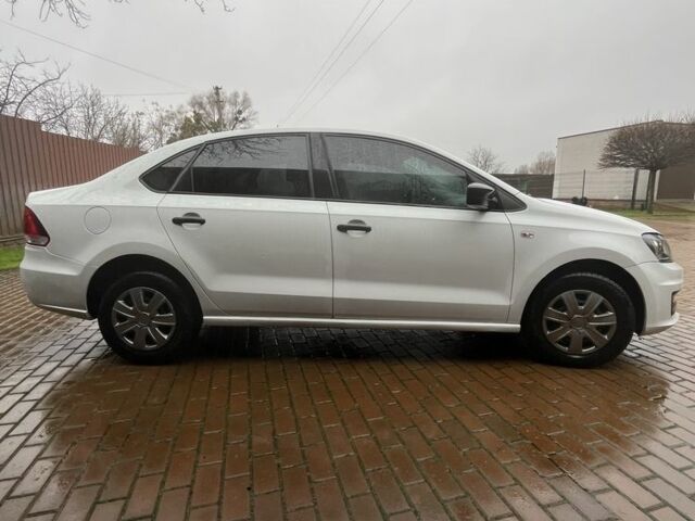 Белый Фольксваген Поло, объемом двигателя 1.6 л и пробегом 236 тыс. км за 6500 $, фото 3 на Automoto.ua