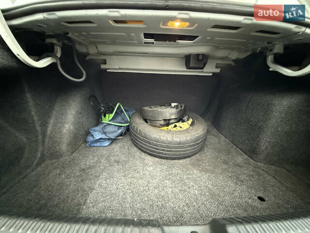 Білий Фольксваген Поло, об'ємом двигуна 1.6 л та пробігом 131 тис. км за 7300 $, фото 15 на Automoto.ua