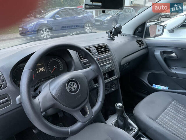 Білий Фольксваген Поло, об'ємом двигуна 1.6 л та пробігом 320 тис. км за 8400 $, фото 8 на Automoto.ua