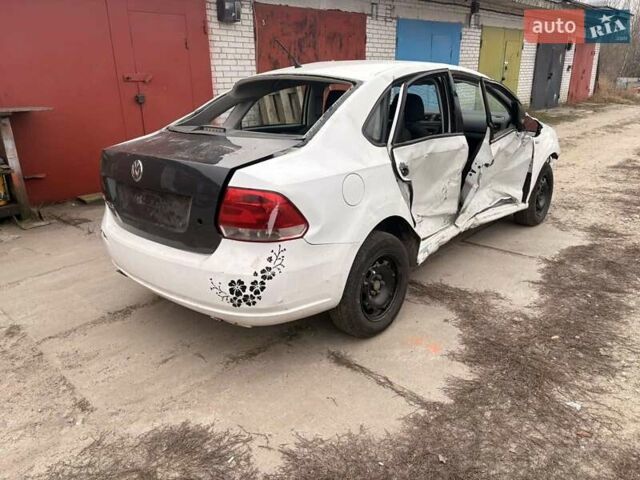 Белый Фольксваген Поло, объемом двигателя 1.6 л и пробегом 150 тыс. км за 1850 $, фото 9 на Automoto.ua