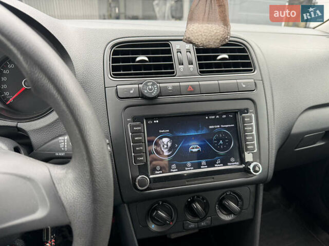 Білий Фольксваген Поло, об'ємом двигуна 1.4 л та пробігом 58 тис. км за 11000 $, фото 22 на Automoto.ua