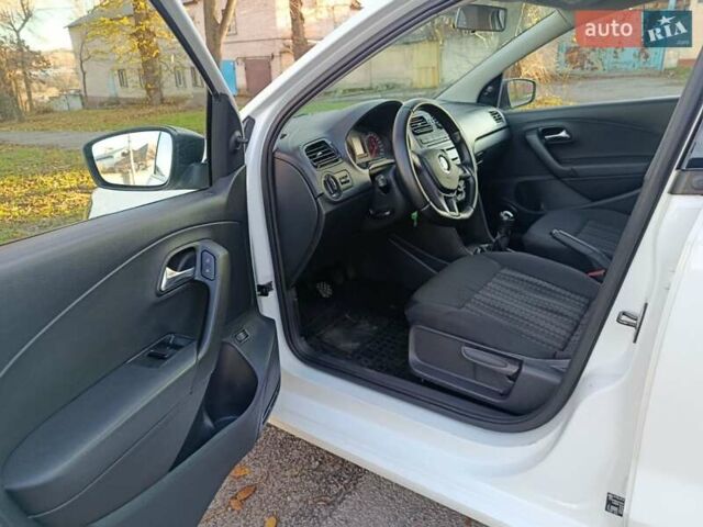 Білий Фольксваген Поло, об'ємом двигуна 1.6 л та пробігом 233 тис. км за 7350 $, фото 12 на Automoto.ua