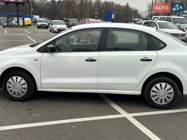 Білий Фольксваген Поло, об'ємом двигуна 1.6 л та пробігом 220 тис. км за 6000 $, фото 3 на Automoto.ua