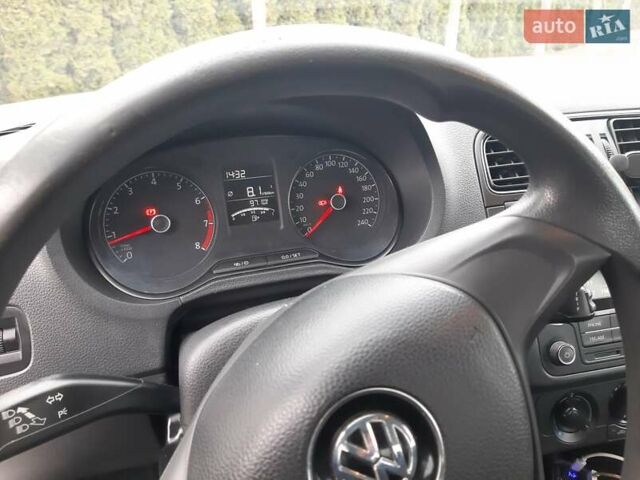Білий Фольксваген Поло, об'ємом двигуна 1.6 л та пробігом 158 тис. км за 9998 $, фото 13 на Automoto.ua