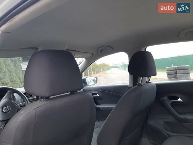 Білий Фольксваген Поло, об'ємом двигуна 1.6 л та пробігом 158 тис. км за 9998 $, фото 1 на Automoto.ua