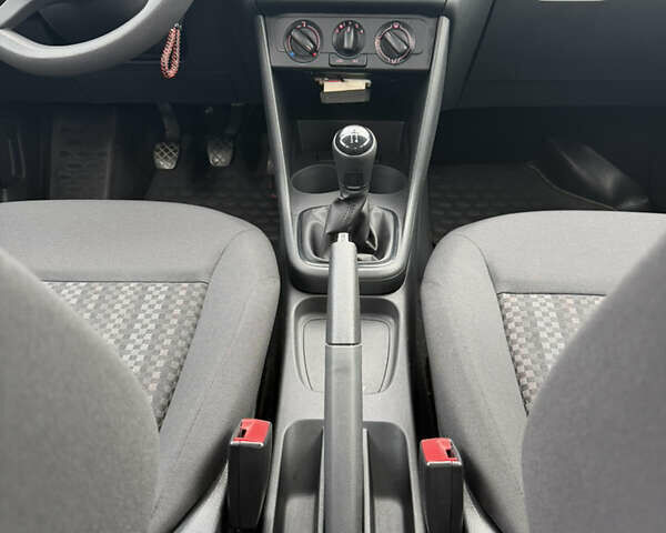 Білий Фольксваген Поло, об'ємом двигуна 1.4 л та пробігом 58 тис. км за 11000 $, фото 16 на Automoto.ua