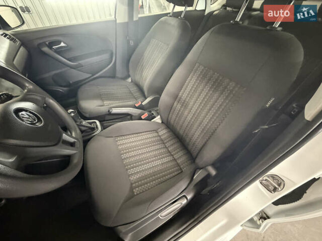 Білий Фольксваген Поло, об'ємом двигуна 1.4 л та пробігом 58 тис. км за 11000 $, фото 29 на Automoto.ua