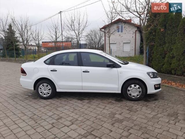 Білий Фольксваген Поло, об'ємом двигуна 1.6 л та пробігом 158 тис. км за 9998 $, фото 12 на Automoto.ua