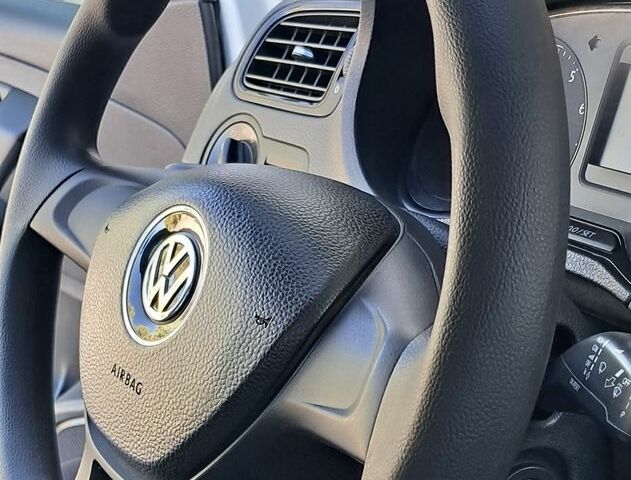 Белый Фольксваген Поло, объемом двигателя 1.6 л и пробегом 65 тыс. км за 9700 $, фото 18 на Automoto.ua
