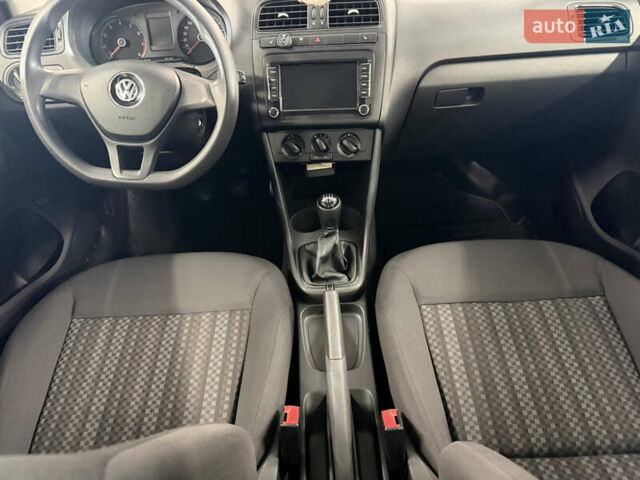 Білий Фольксваген Поло, об'ємом двигуна 1.4 л та пробігом 58 тис. км за 11000 $, фото 14 на Automoto.ua