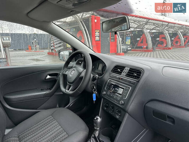 Білий Фольксваген Поло, об'ємом двигуна 1.6 л та пробігом 94 тис. км за 8100 $, фото 9 на Automoto.ua