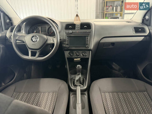 Білий Фольксваген Поло, об'ємом двигуна 1.4 л та пробігом 58 тис. км за 11000 $, фото 24 на Automoto.ua